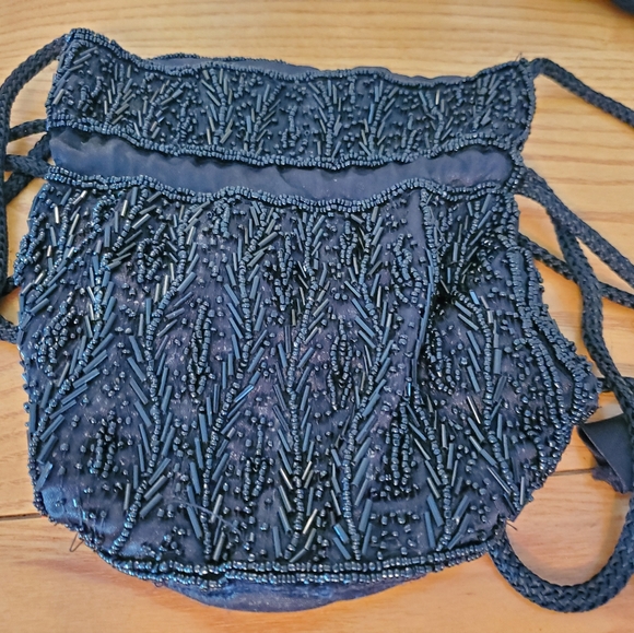Vintage Beadwork Unbranded Small Purse, bag. Pretty design all in black beads. - Picture 6 of 6
